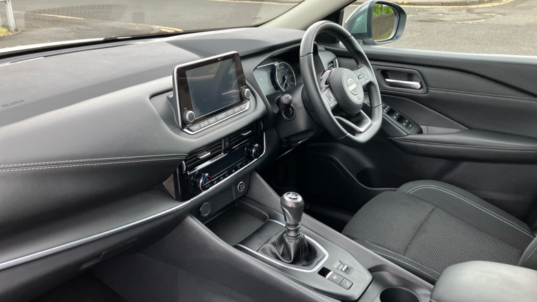 Nissan Qashqai 1.3 DiG-T MH Acenta Premium 5dr Petrol Hatchback
